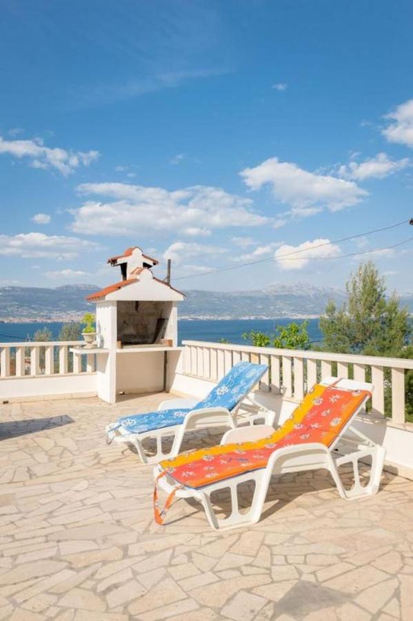 Ferienwohnung In Arbanija Mit Meerblick, Balkon, Klimaanlage, W-Lan 5137-1 Trogir Eksteriør billede